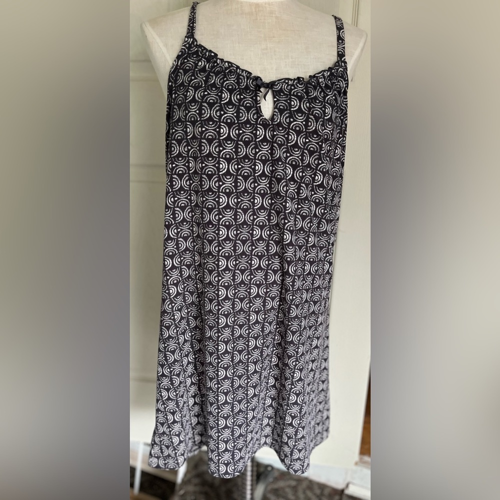 La lingerie nightgown/small/ very soft/ adjustable straps